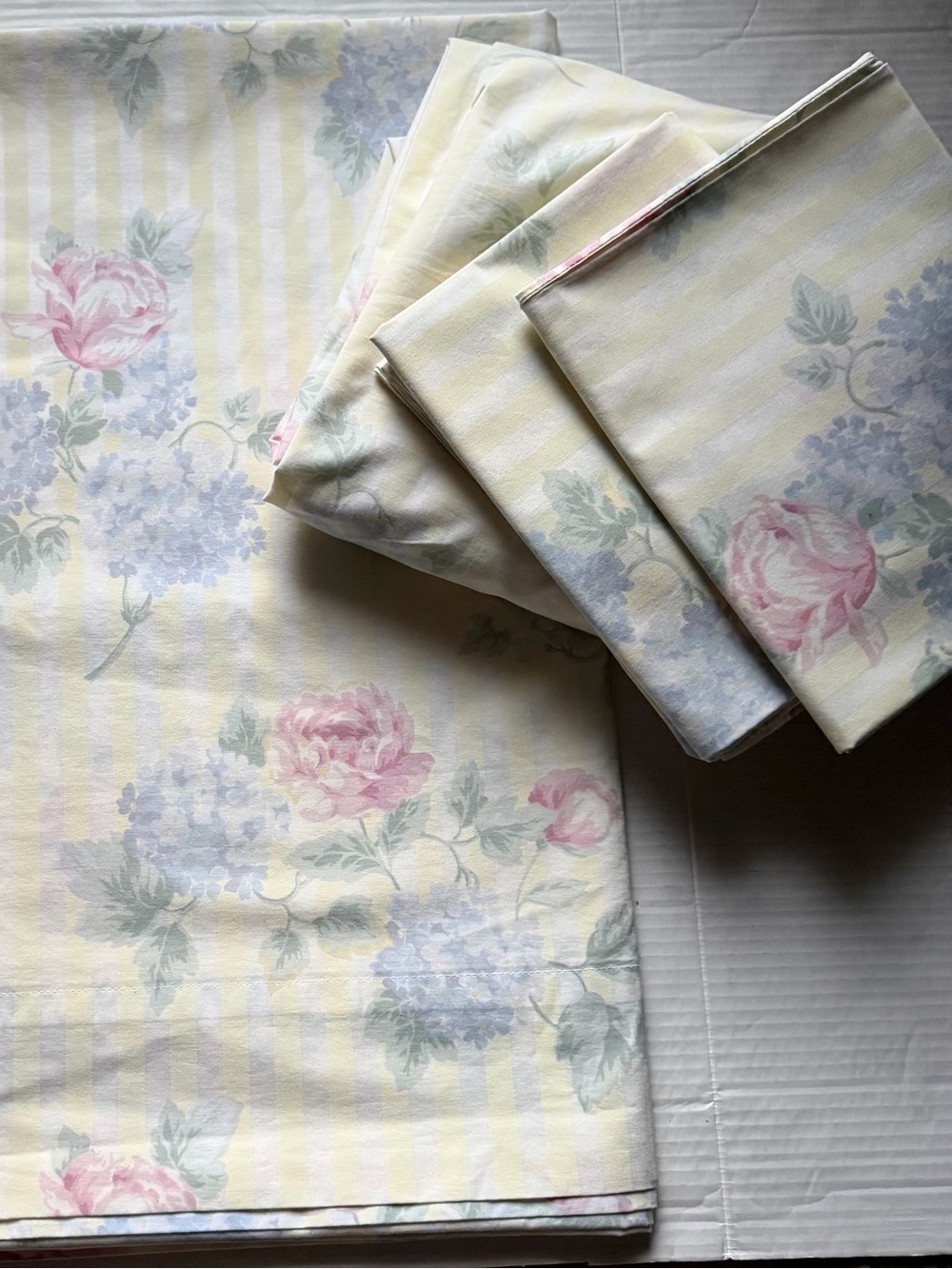 Vintage WestPoint Stevens Full Set Flat Fitted Sheet & Pillowcases Rose Floral
